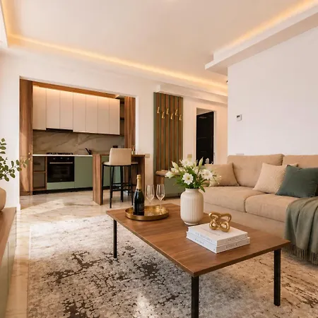 1br With Balcony & Parking *