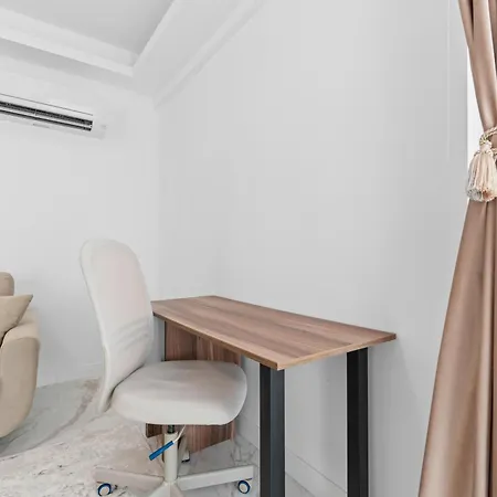 1br With Balcony & Parking Bucharest