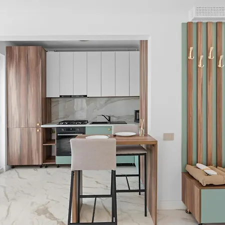 1br With Balcony & Parking *